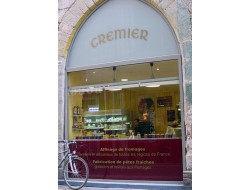 CREMERIE DE LA HALLE à Cahors ( crèmerie Marty ), crèmerie, fromagerie, boutique de spécialités régionales du quercy, crémier à Cahors