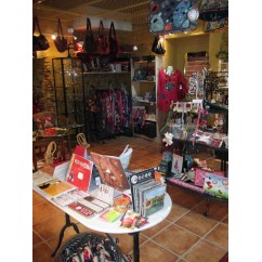 LIMITROFF Cahors, boutique de décoration et objets cadeaux à Cahors.